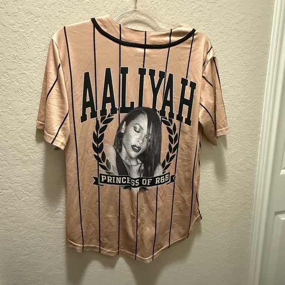 Aaliyah Pinstripe Baseball Jersey- Size M - Picture 4 of 9